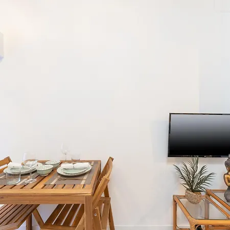Soho By The Sea Apartment *